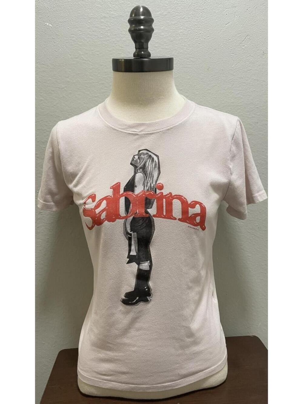 Sabrina Carpenter Abercrombie Tan T-Shirt Red Logo Sz S